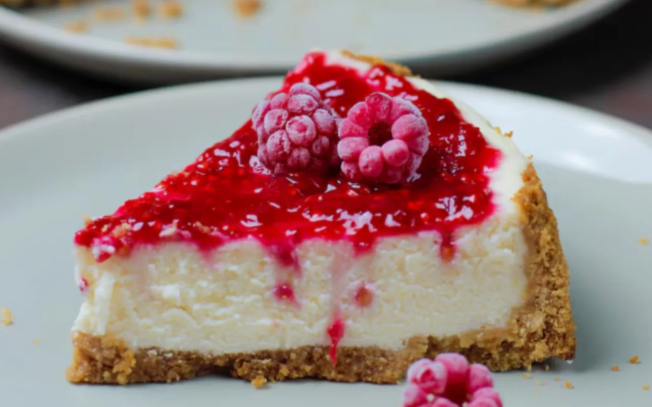Cheesecake Vegano com Castanhas e Frutas Vermelhas: Delicioso, Saudável e Sem Glúten