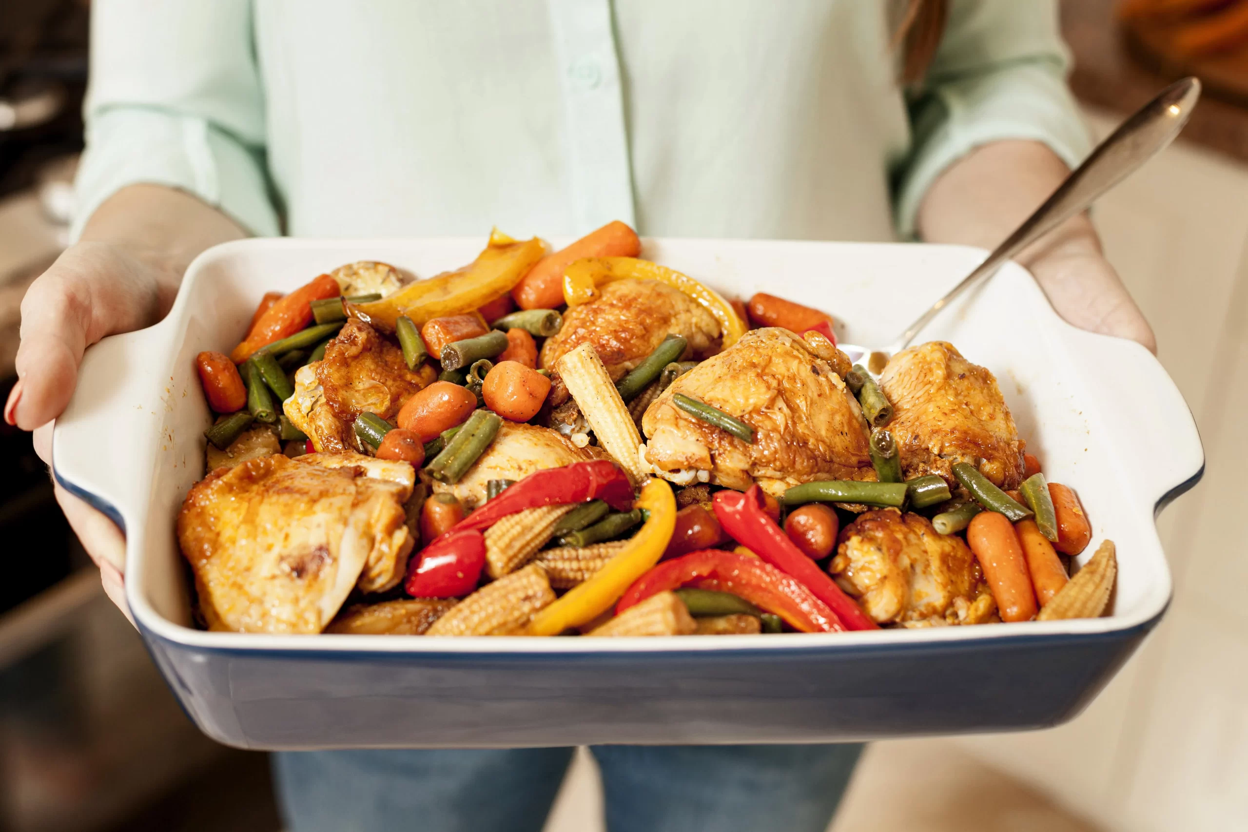 Panela Cremosa de Frango com Legumes