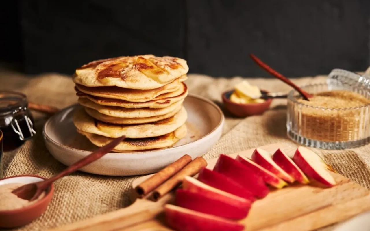 Panquecas de Maçã com Canela (Sem Glúten e Sem Lactose)